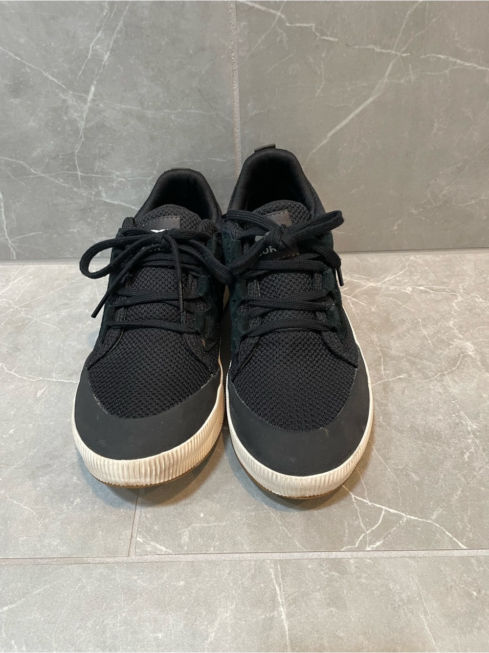 Sorel Out N About Lace Up Black Athletic Sneakers Natural Rubber Sole 8.5